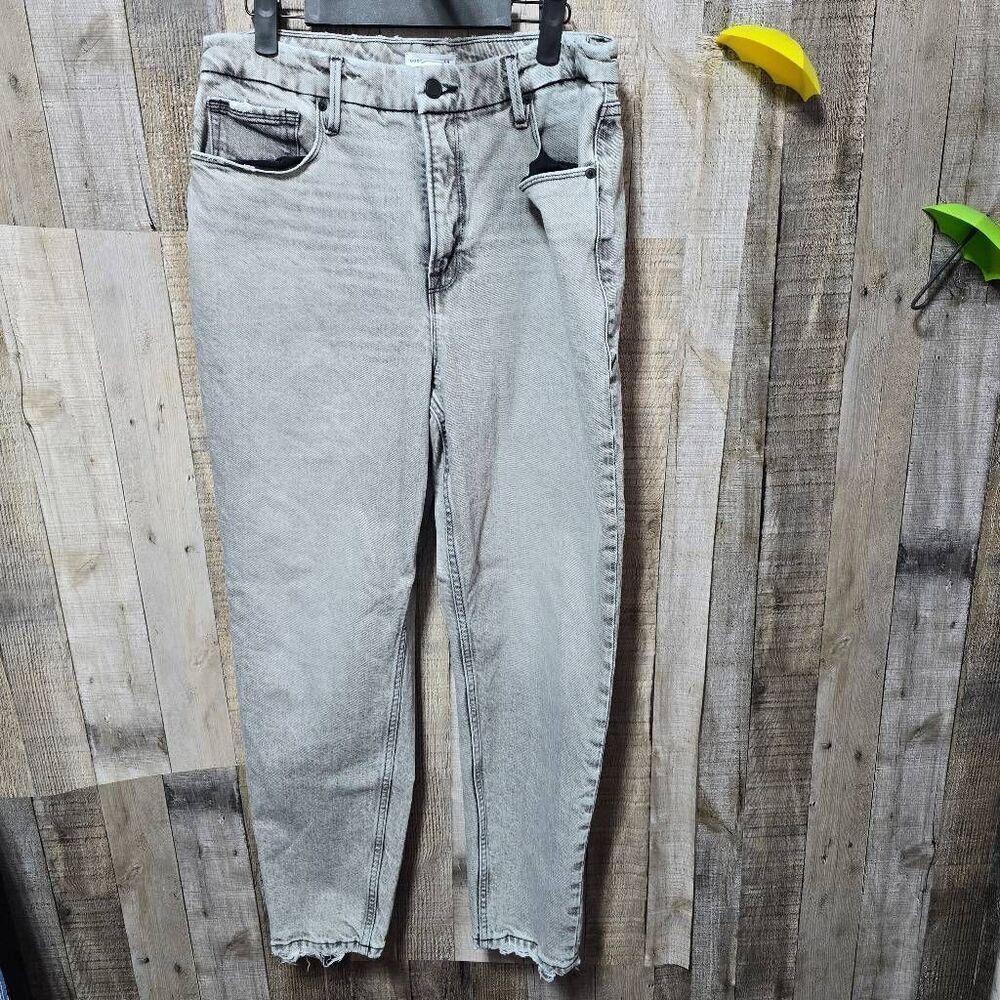 Good American High Rise Girlfriend Grey Distressed Tapered Jeans 12/31